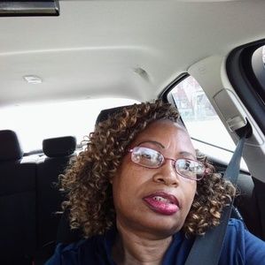 Meet your Posher, Henretta